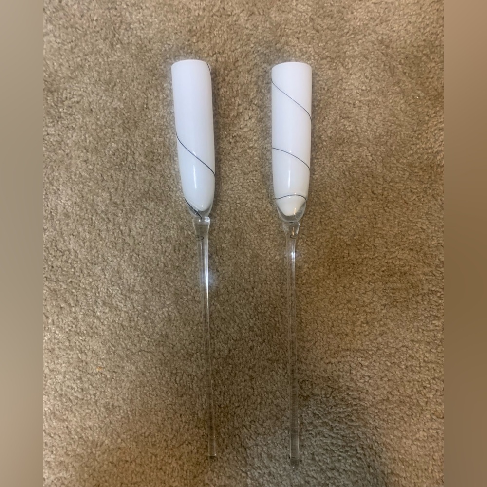 2/Stemmed Fluted Champagne Glasses
